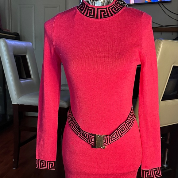 Dresses & Skirts - Pink Long-Sleeve Knit Bodycon Dress with Contrast Trim